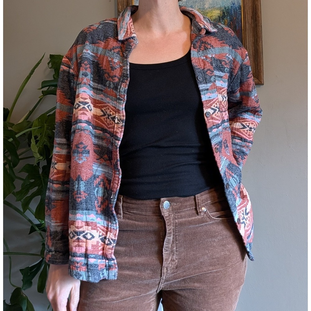 Mountain and Isles Womens Shirt Jacket Med/Lrg Aztec Southwestern Hiking Outdoor